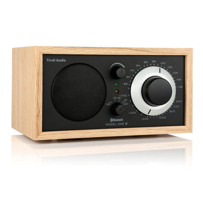 Tivoli One BT | Radio AM/FM - Bluetooth - Entrée AUX. - Sans fil - Chêne/Noir-Sonxplus St-Georges